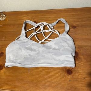 Women’s size 4 sports bra - white camo